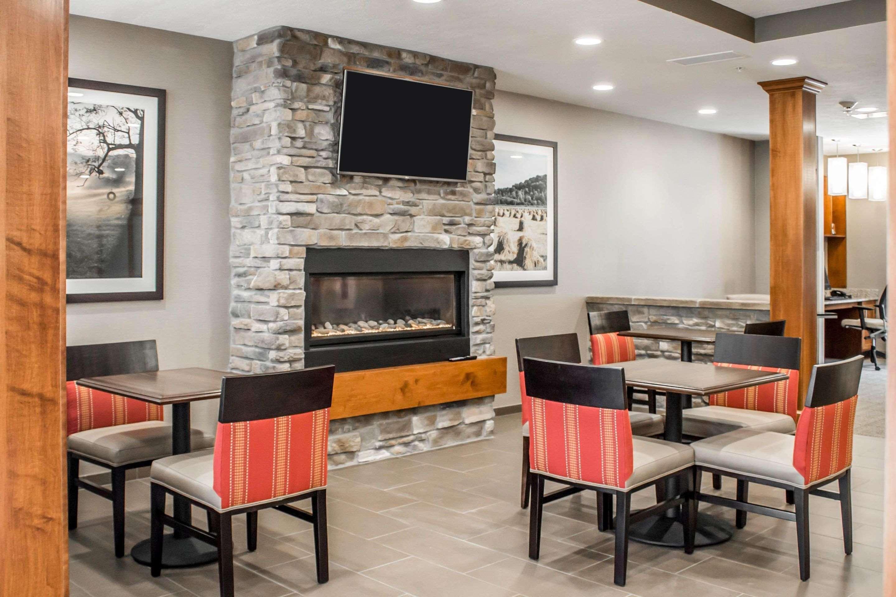 Comfort Suites Hartville-North Canton Uniontown Exterior foto